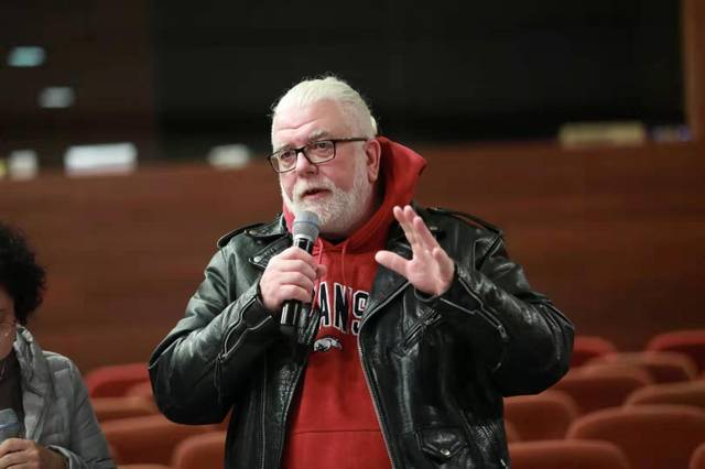 德国法兰克福音乐学院终身教授拉科61德洛克为澳钢代言_钢琴