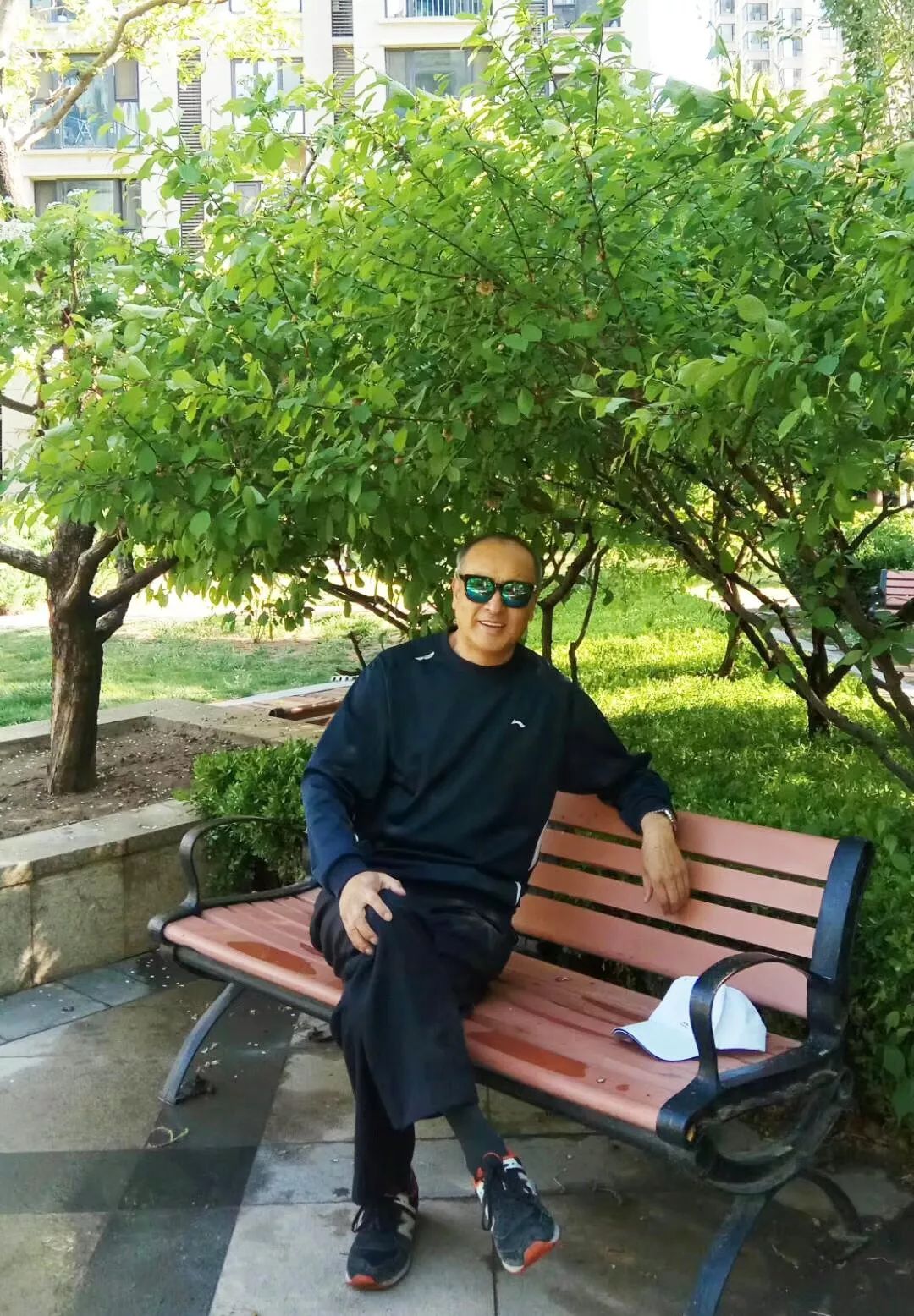 六旬大爷凭什么成为最潮老头走上北京时装周