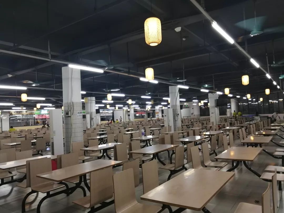 真香警告原来华商饭堂是这个亚子的附国庆期间食堂及超市安排通知