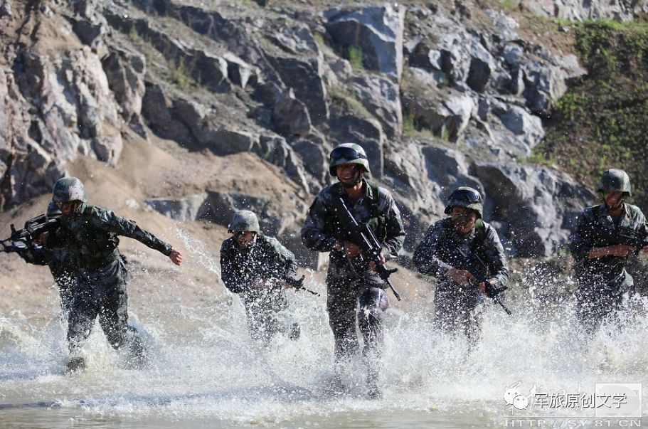 军旅诗行雪逸冲锋以士兵的名义