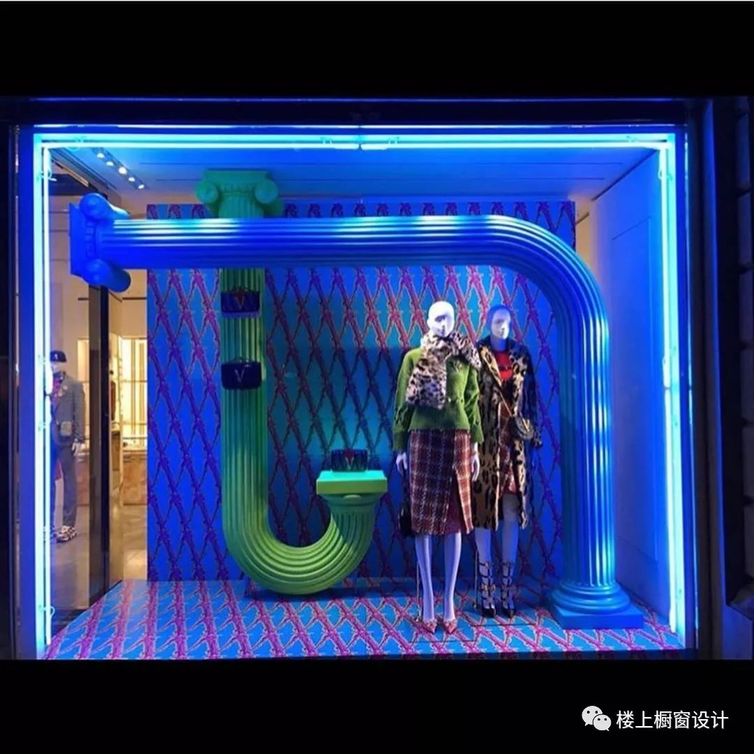 versace秋季橱窗2019