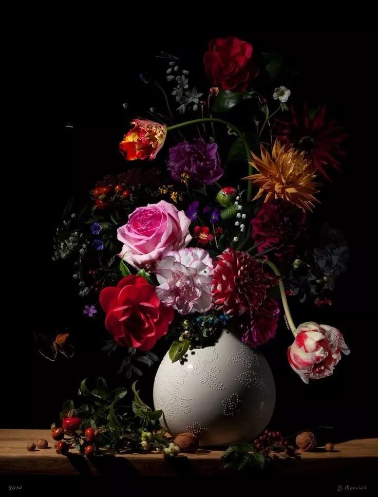 ins暗色系花艺图集越暗黑越明亮