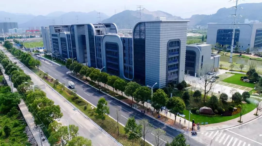 为前往浙南科技城浙南·云谷的市民建立了便民公交通道