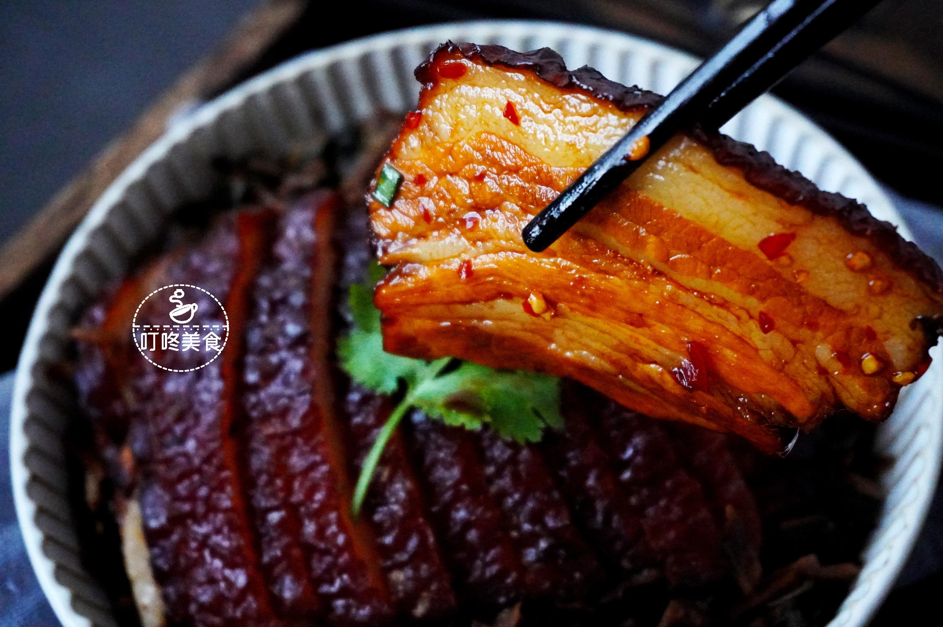 原创做梅干扣肉别直接下锅蒸这一步没做扣肉不起虎皮味不香