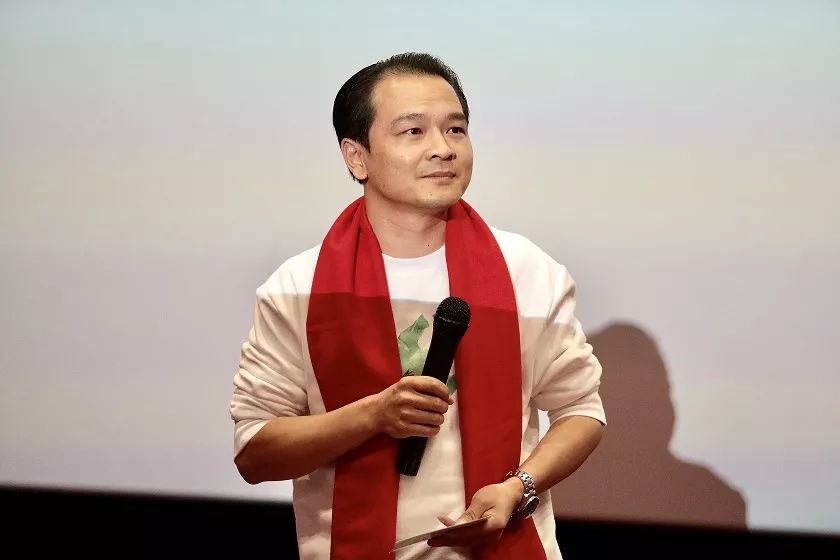 企业家们谈创业初心,发展信心和下城地标的宣传影片,现场还有袁桂良