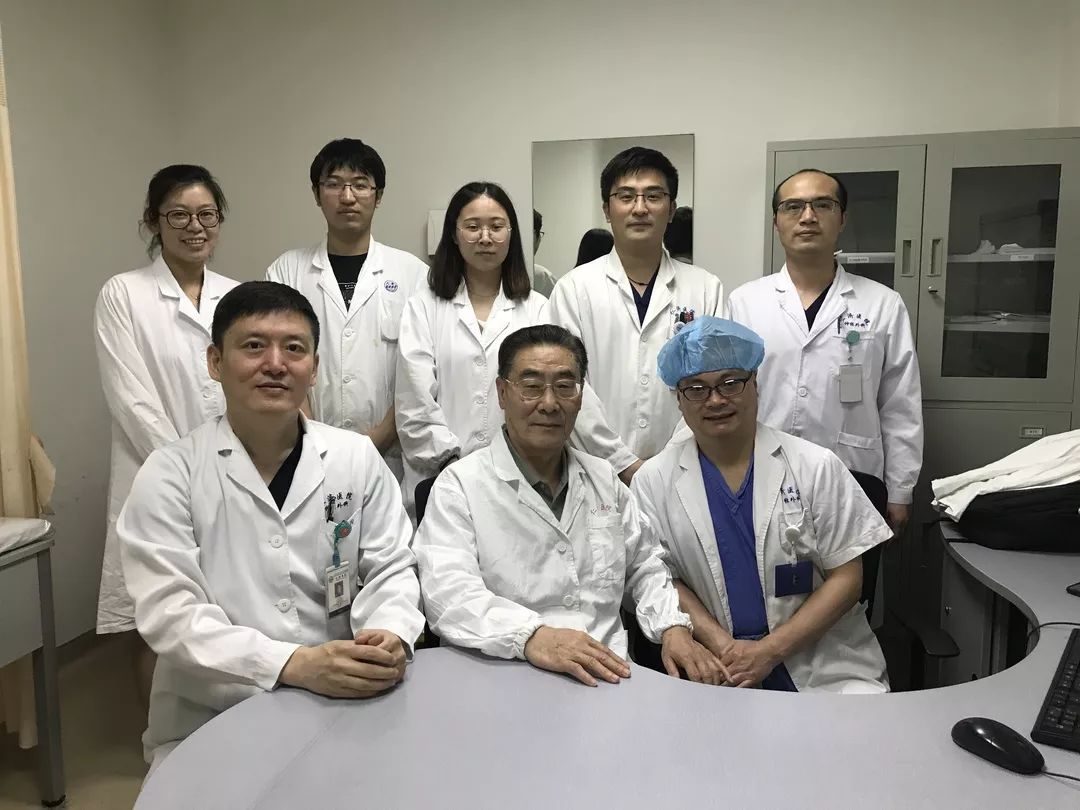 结草衔环锐意进取医路仁心活动小组拜访李善泉教授