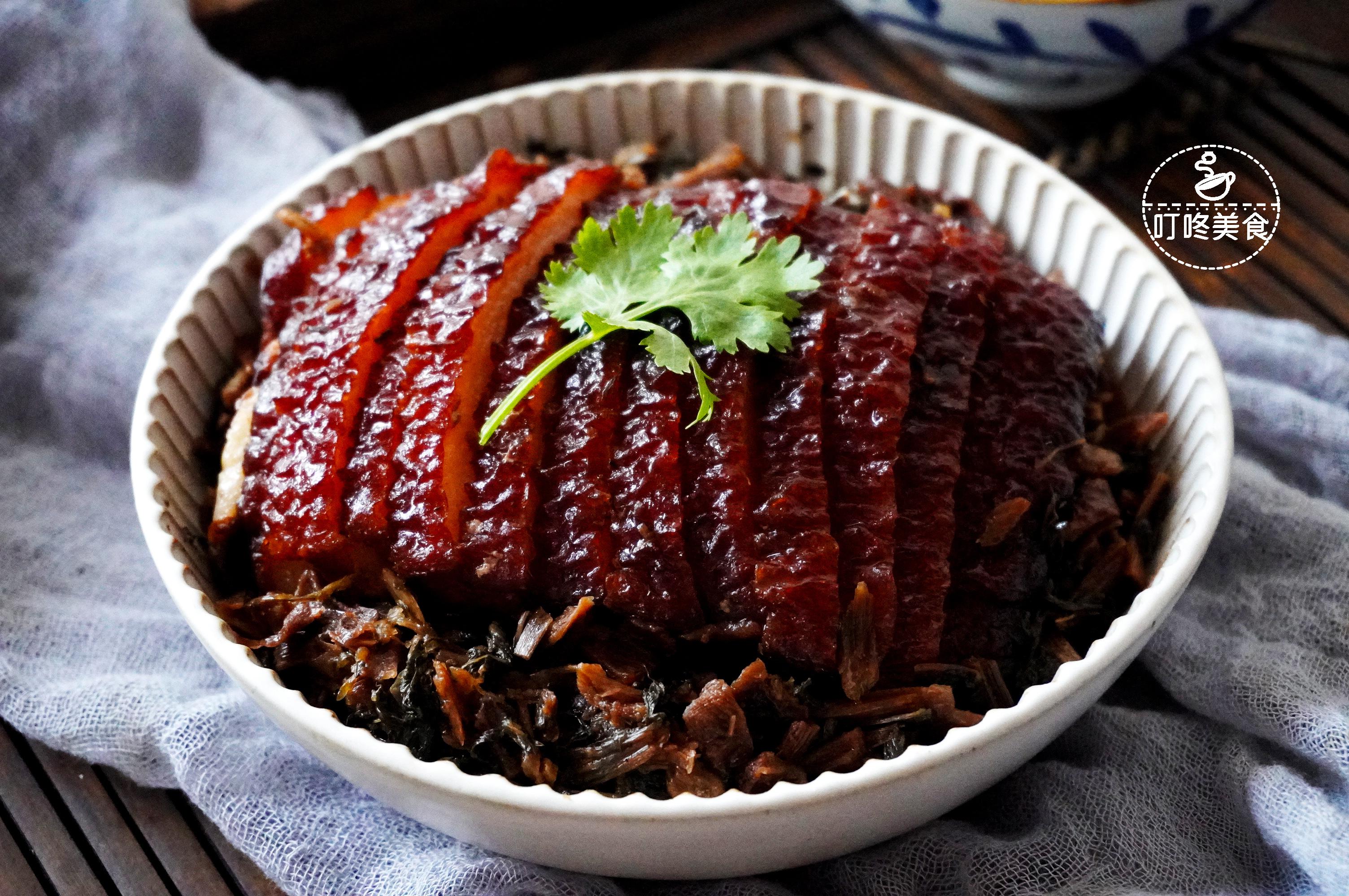 原创做梅干扣肉别直接下锅蒸这一步没做扣肉不起虎皮味不香