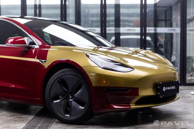 特斯拉钢铁侠大变身