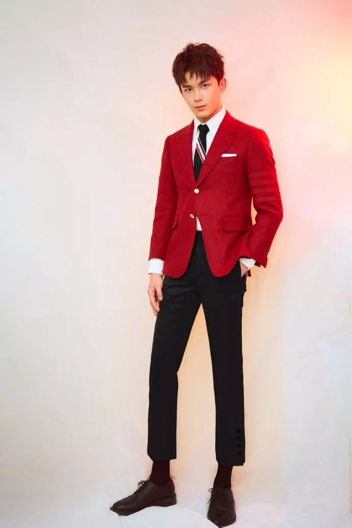 娱乐圈男星腿精大赏他们的腿到底有多长