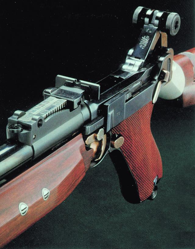轻兵器科普射击比赛用卢格卡宾枪