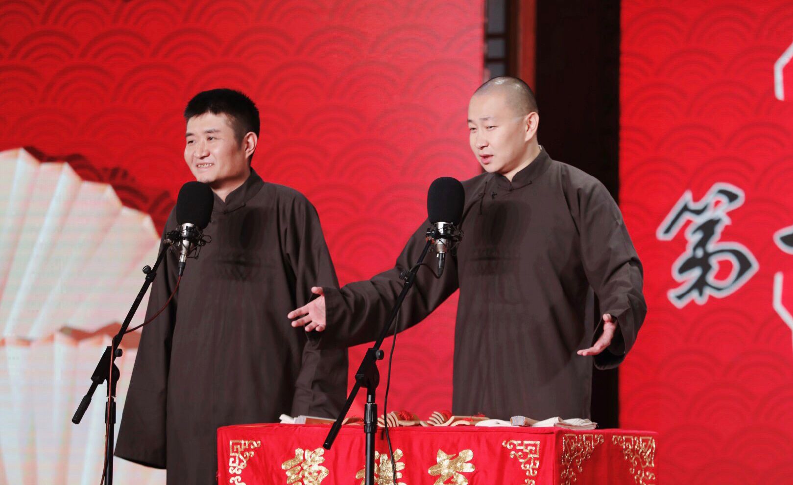 原创相声节圆满结束现场观众嗨成一片网友称不俗的相声也能搞笑