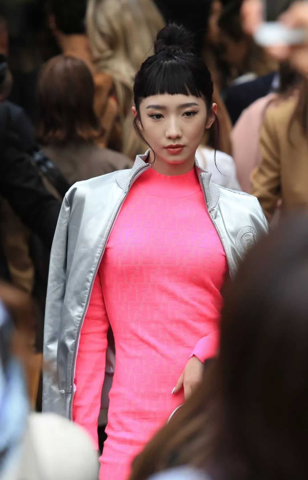 肖战首秀蔡徐坤孟美岐剑走偏锋?这次米兰时装周战场也太精彩了吧