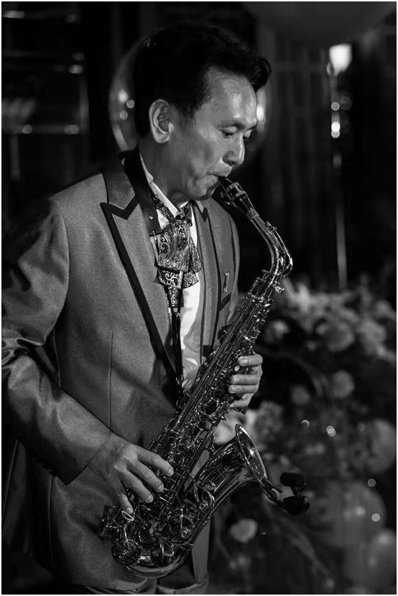 抢票绳小华萨克斯风之樱桃树下的月亮河世界名曲视听演一体化音乐会