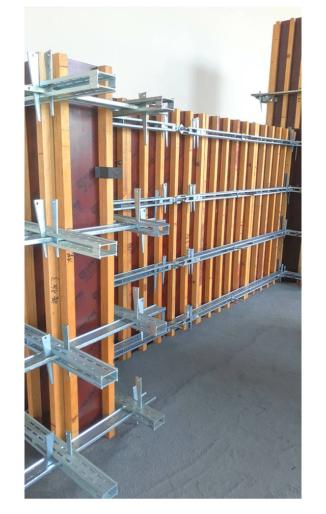 二,剪力墙模板加固支撑安装施工流程6,成型效果:拆模后墙体质量好,墙