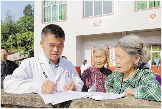 通讯员赵杰昌 摄丰都县人民医院救护车出动,奔赴47公里外的龙河镇陡磴