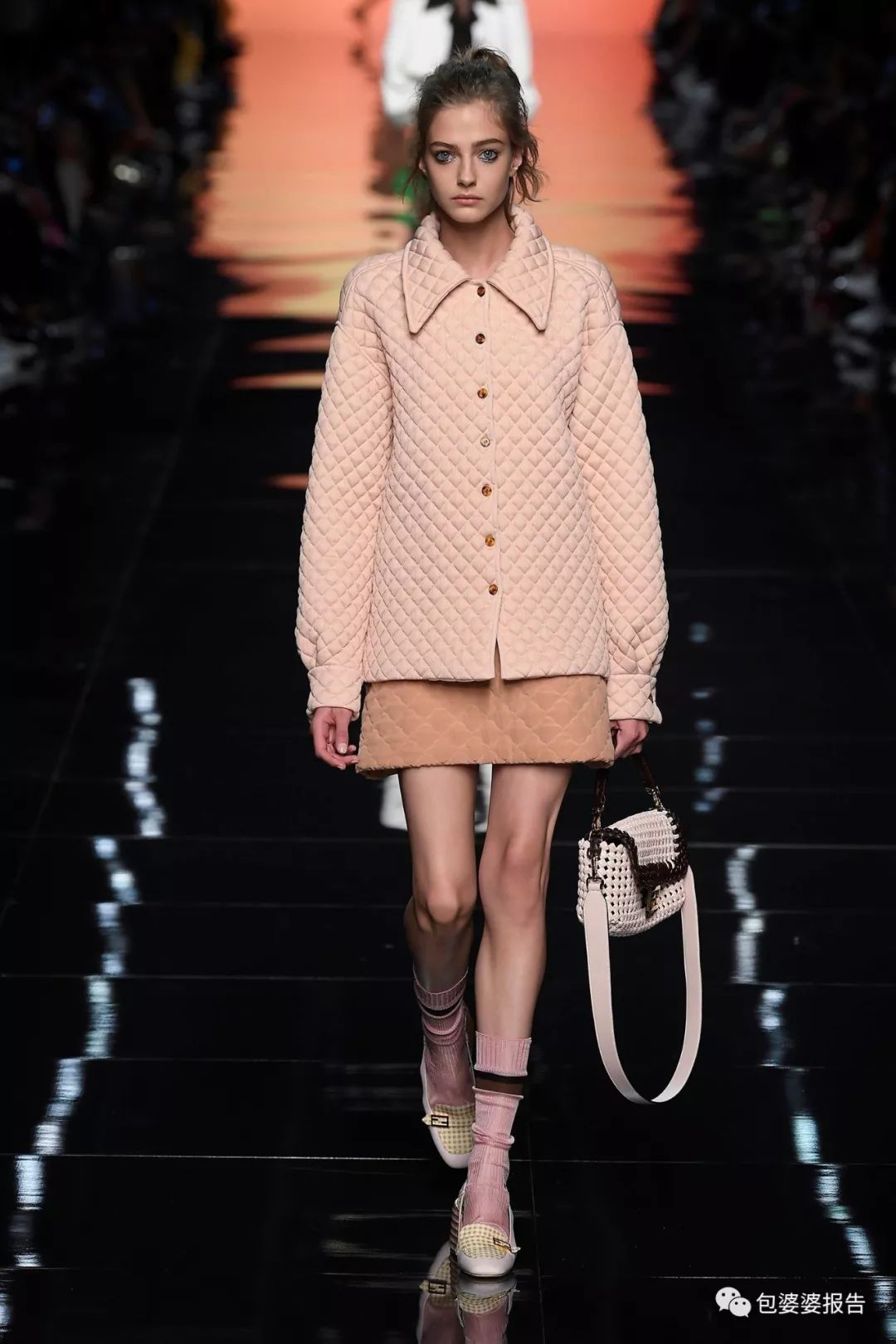 2020春夏时装周 | fendi:夏日頌歌, 以孩子氣揉合柔美反叛的诗意