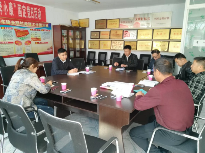 县委副书记程万山同志到克东镇各村进行走访调研