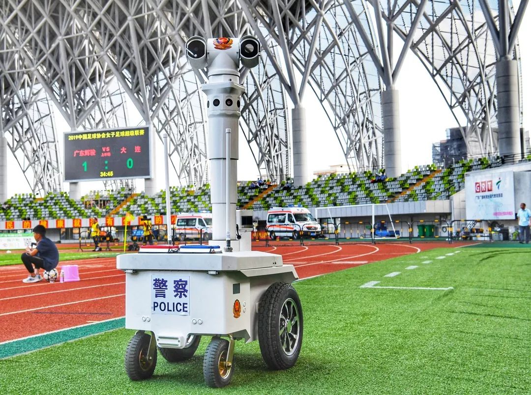 梅州首台警用巡逻机器人来了,还能做这些事.