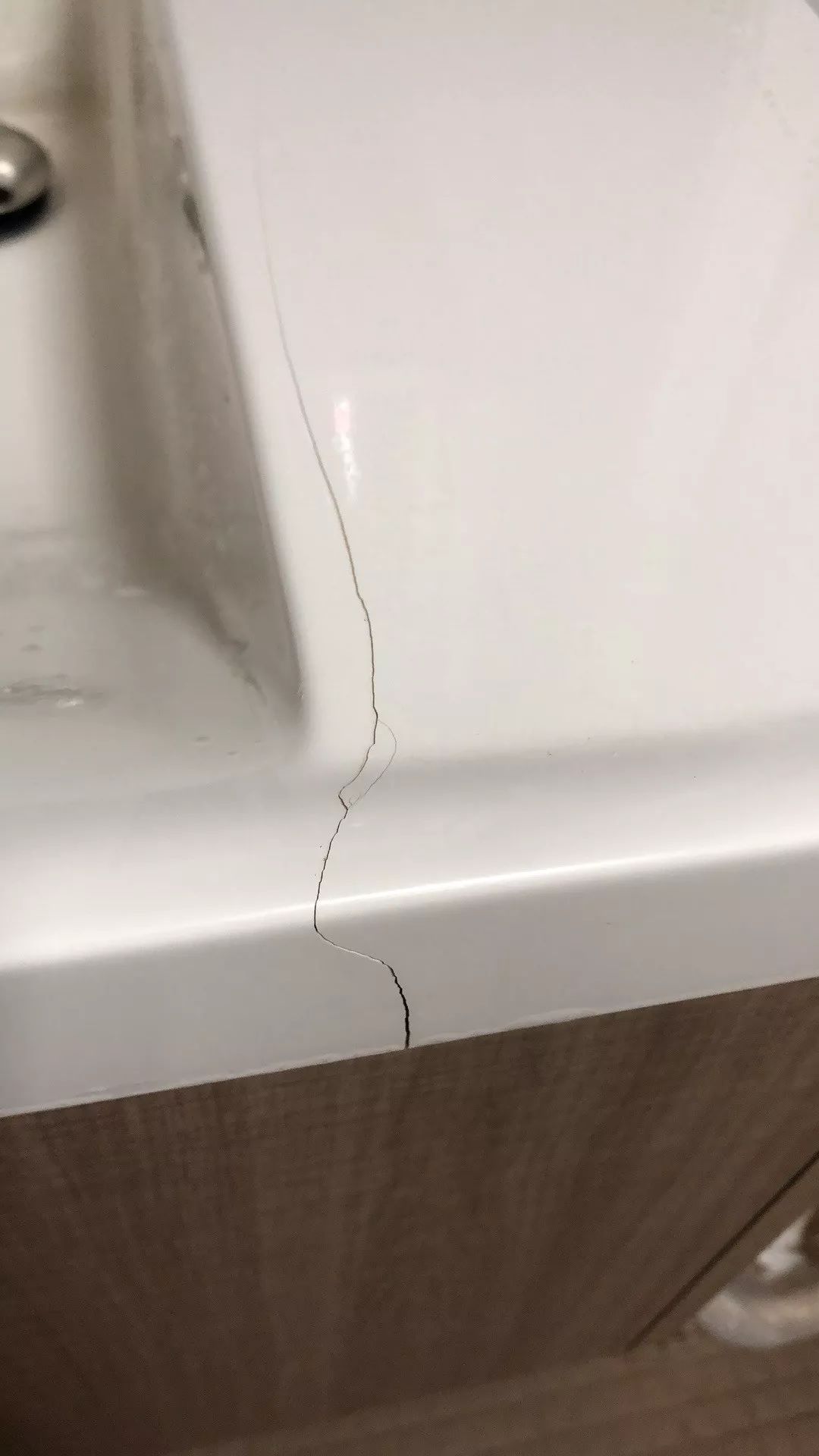 开裂漏水泡沫墙江景房变将就房佛山又一名企楼盘被投诉维权