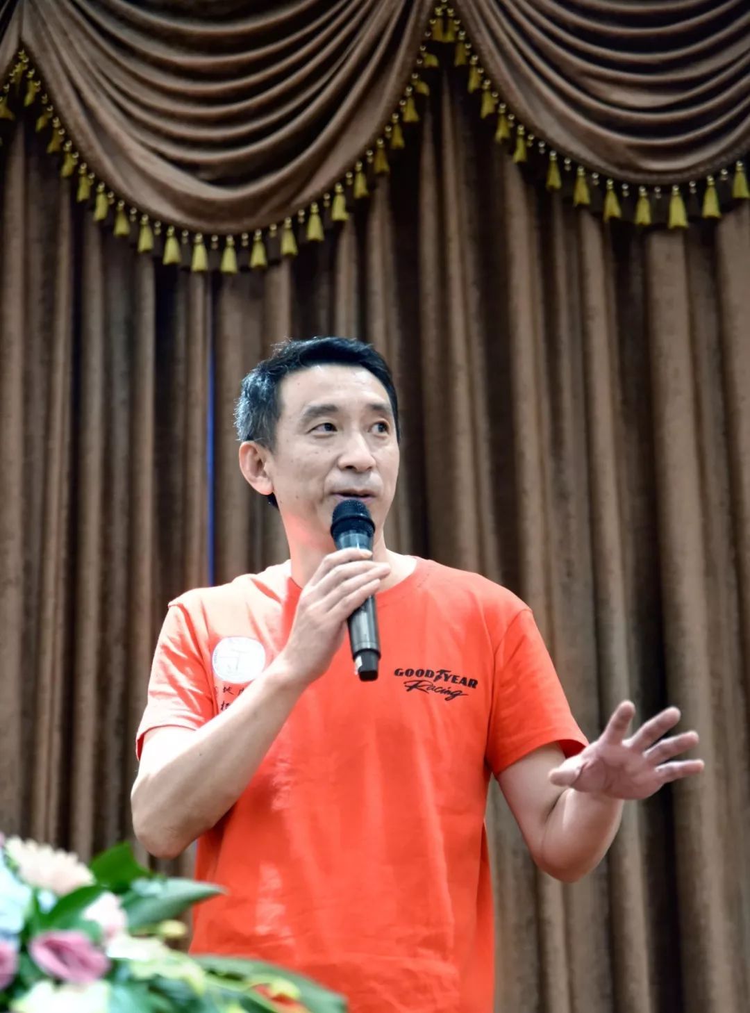本次活动也得到了兄弟校友会的关怀和支持浙江校友分会会长丁晓东