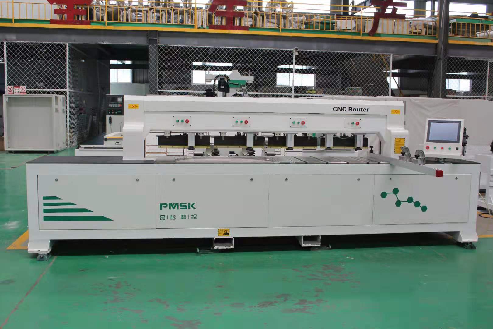 加工国内的木门企业逐渐应用数控自动化设备生产来取代传统的加工方式