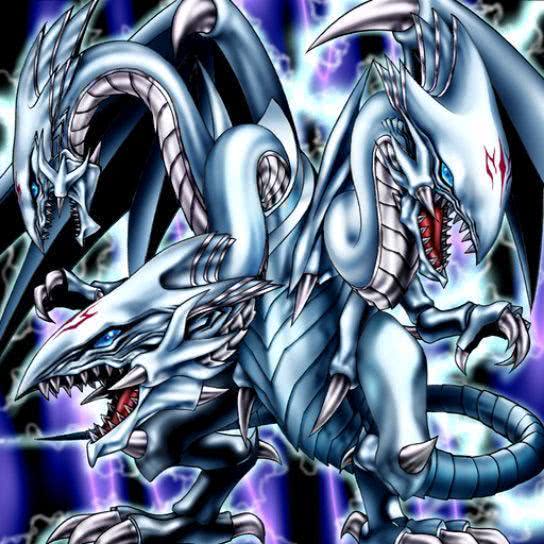 宝贝龙在游戏王的初期,龙族代表的是最强种族,攻击力守备力超高,附带