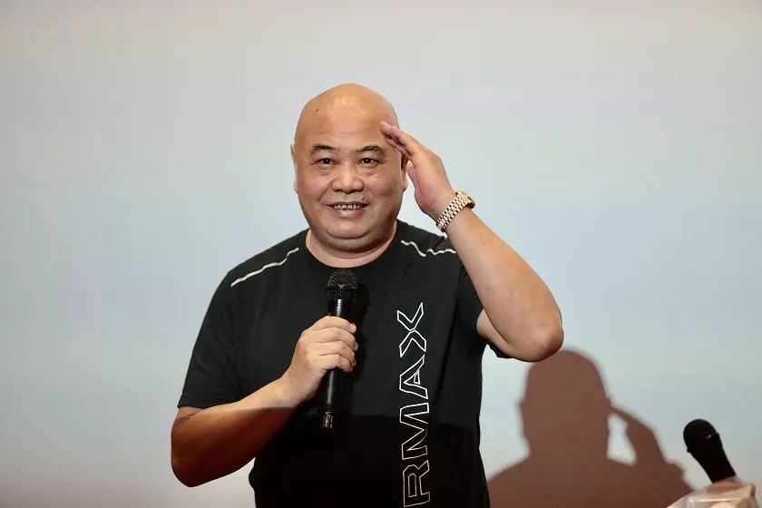 企业家们谈创业初心,发展信心和下城地标的宣传影片,现场还有袁桂良