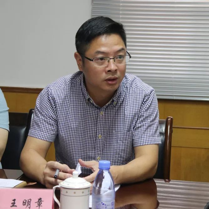 常务副市长黄景阳到水头组织召开石博会筹备会