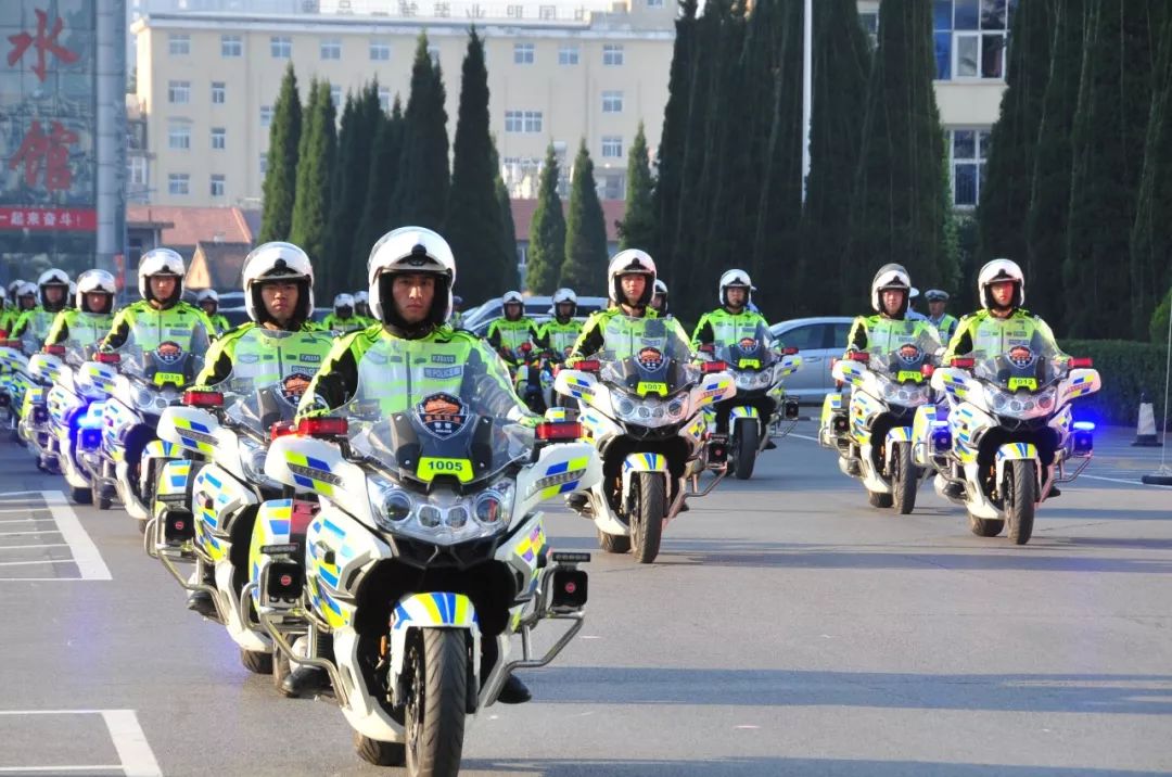 帅气晋城铁骑激情出征