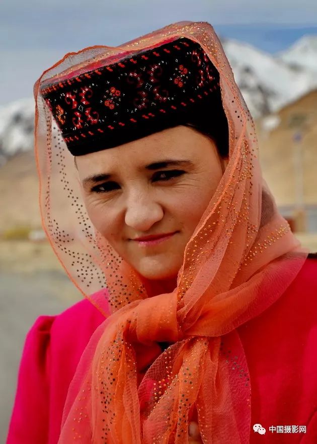 《塔吉克族》2017年摄于新疆塔什库尔干▲《塔塔尔族》2017年摄于