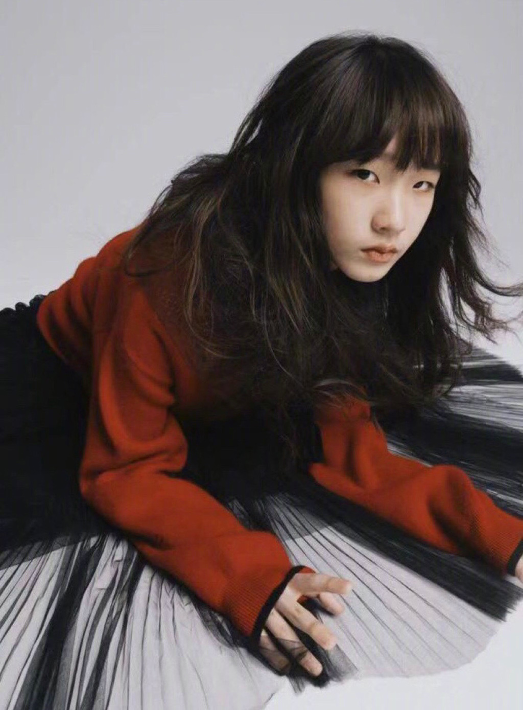 小s女儿拍大片,身材比例卓越大秀舞蹈功底,厌世脸小单眼太带感