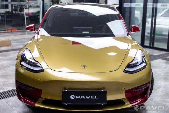 特斯拉钢铁侠大变身