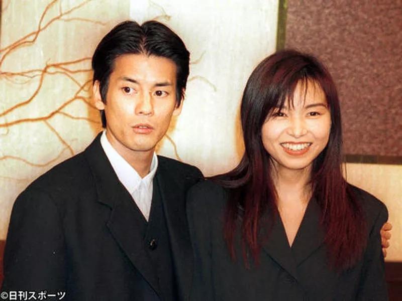 唐泽寿明&山口智子他们在1998年共演经典日剧《麻辣教师gto》,就被认