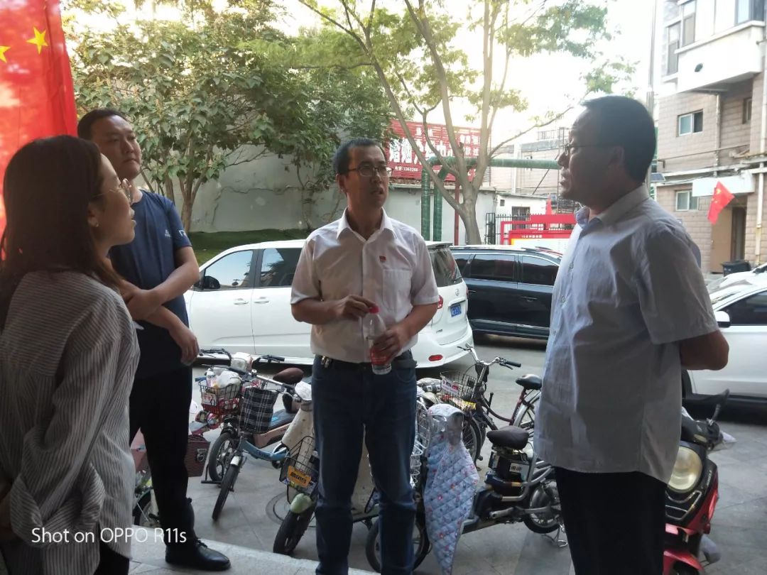 区委常委组织部长齐俊青到西门里街道办事处调研社区