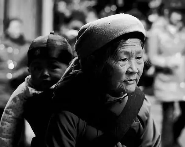 吃完饭把碗留给父母洗故事短却感人