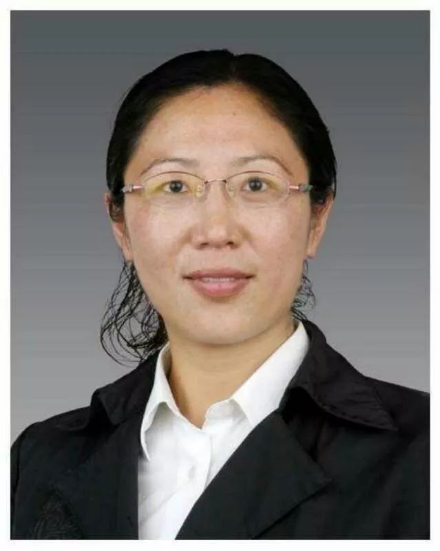 发言踊跃2郯城县政府副县长张学超全面通报了全县上半年经济社会发展