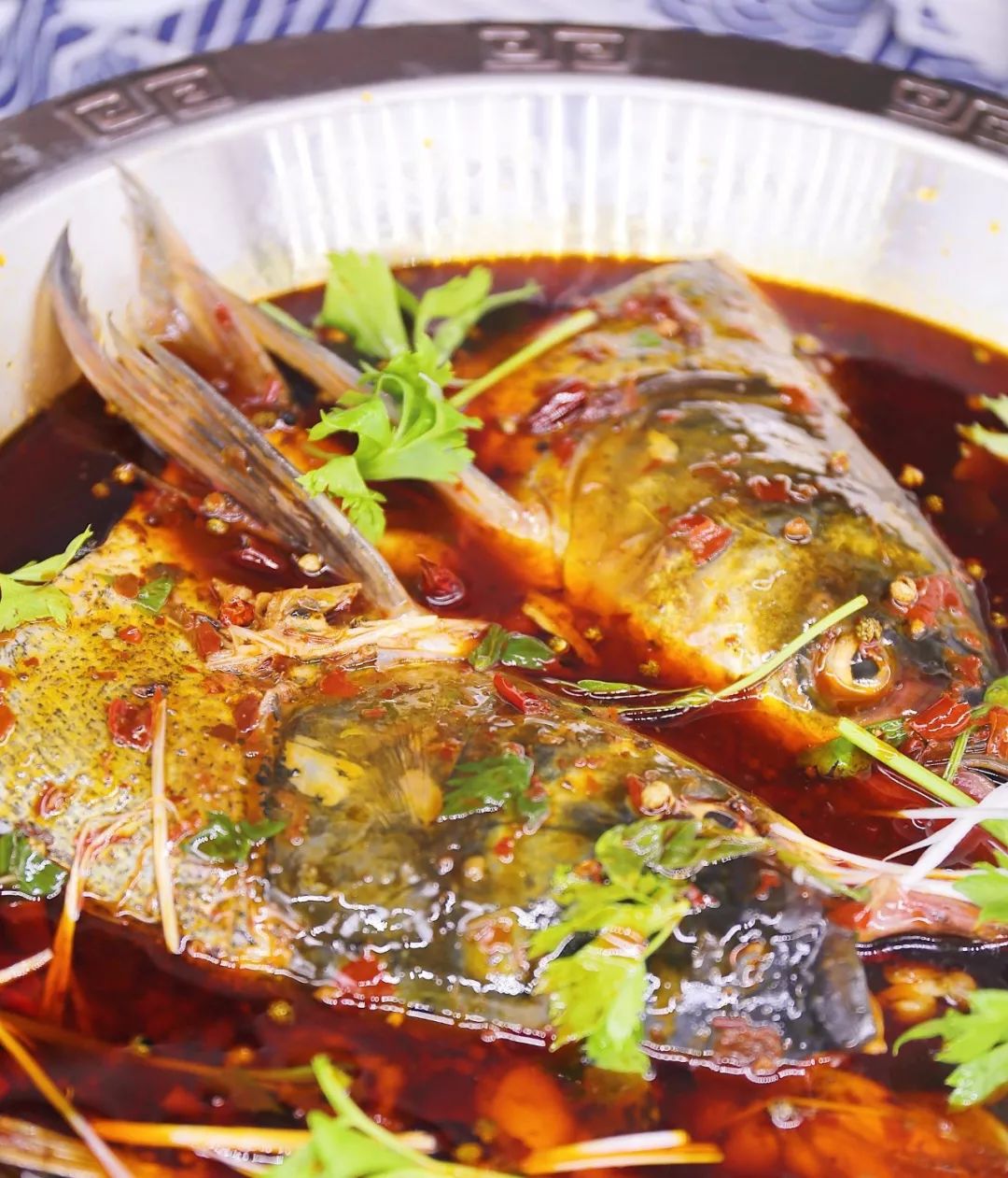 大众点评90分霸占无锡必吃榜的美蛙鱼头火锅强势登陆扬州