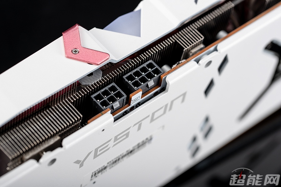 女装大佬继续出击,盈通rx 5700 xt d6游戏高手登埸