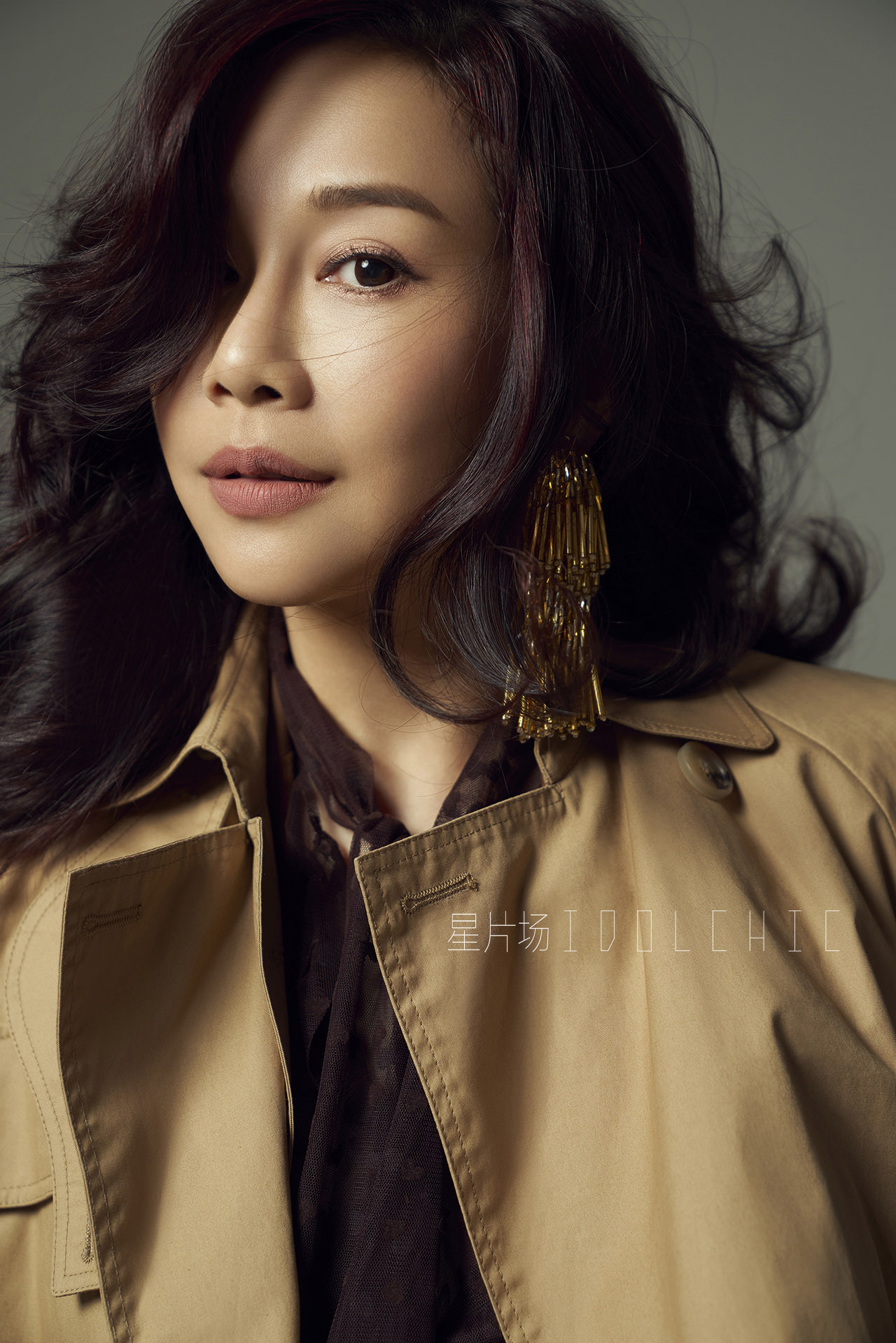 陈松伶轻松演绎百变造型最新写真引领初秋新风尚