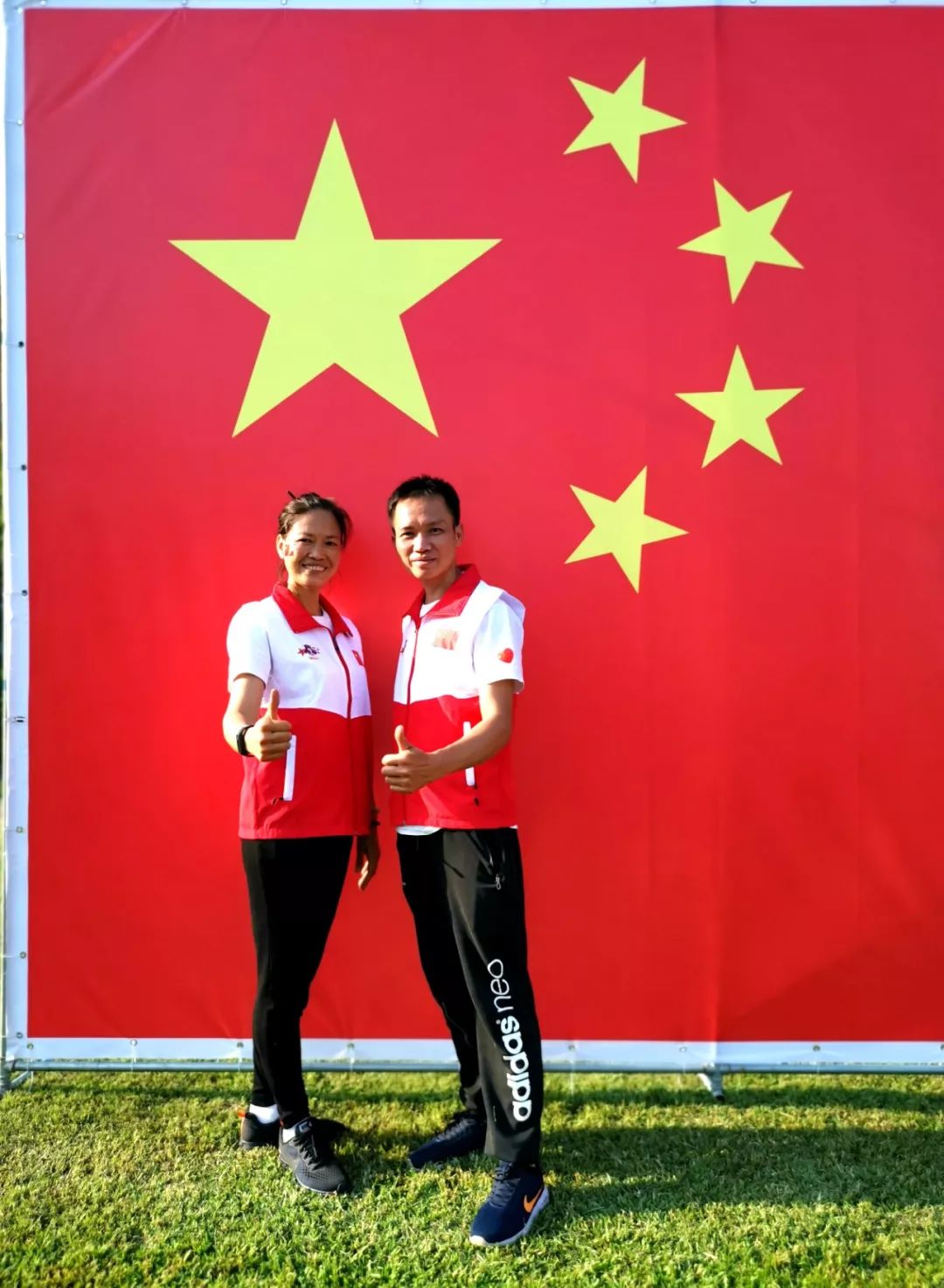 小榄"百人千旗,我与国旗同框"活动登上学习强国平台!