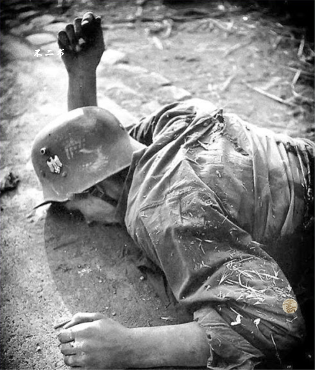 二战战场到底有多残酷看看这些真实的老照片战争之下满目离殇