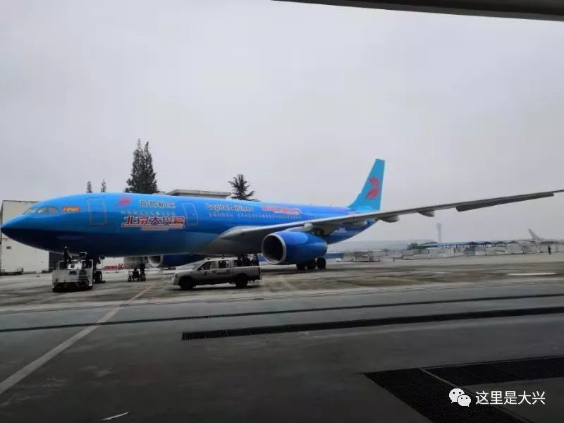 今天,中国南方航空公司的空客a380,中国东方航空公司的空客a350,中国