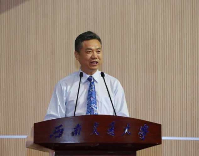 北京市第十五届人民代表大会代表1983届铁道电气化专业丁树奎丁建隆