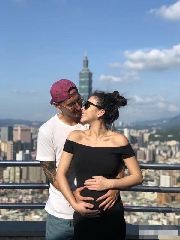 台湾第一帅王阳明秀孕照宣布妻子怀孕结婚四年人工受孕成功