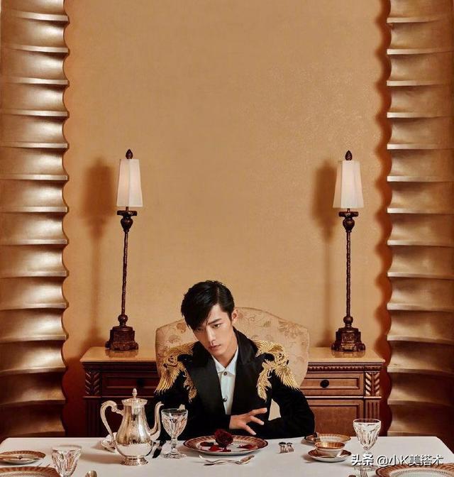 28岁肖战时尚感爆棚,刚演绎完宫廷王子风大片,又换上西部牛仔风
