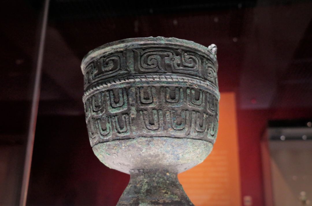 垂鳞纹铜鍑 春秋 上海博物馆藏