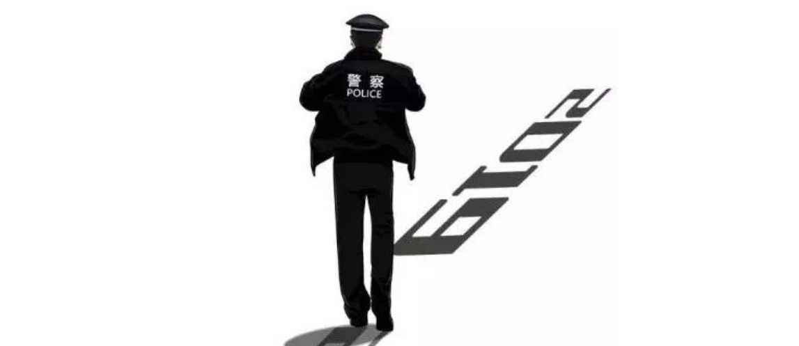 原创生死瞬间警察没有时间思考