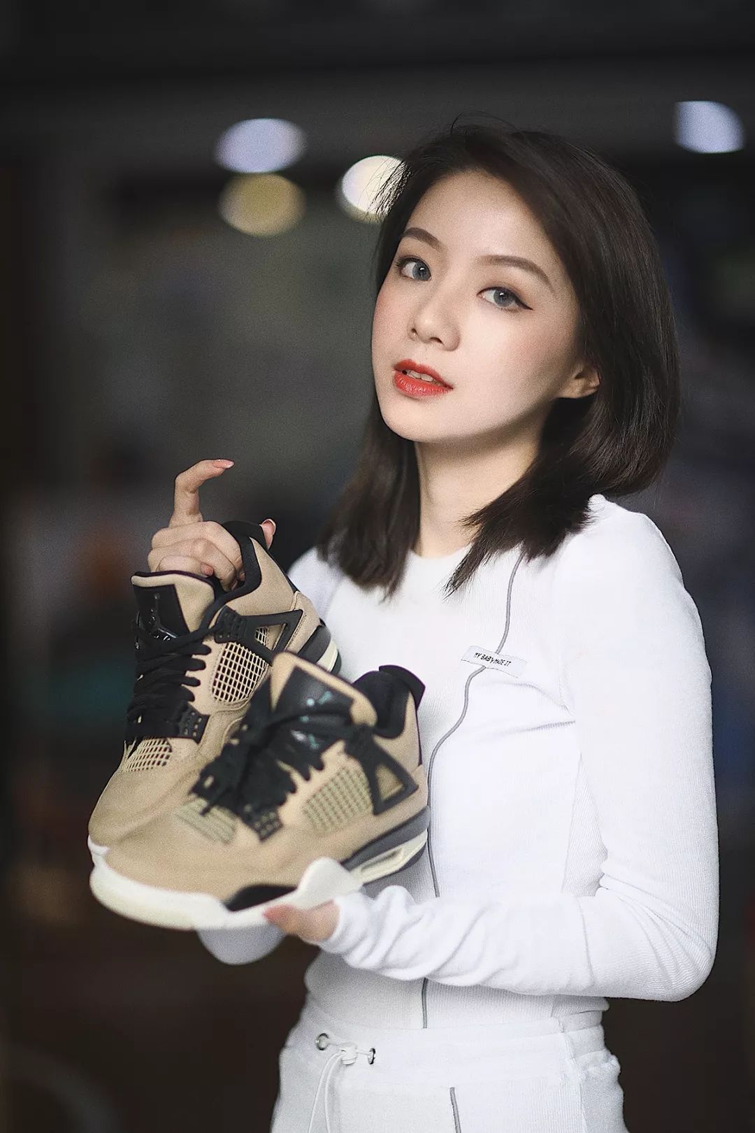 xh55girl没有可以说好不哭的配色但是它是女生专属的奶茶配色糯米