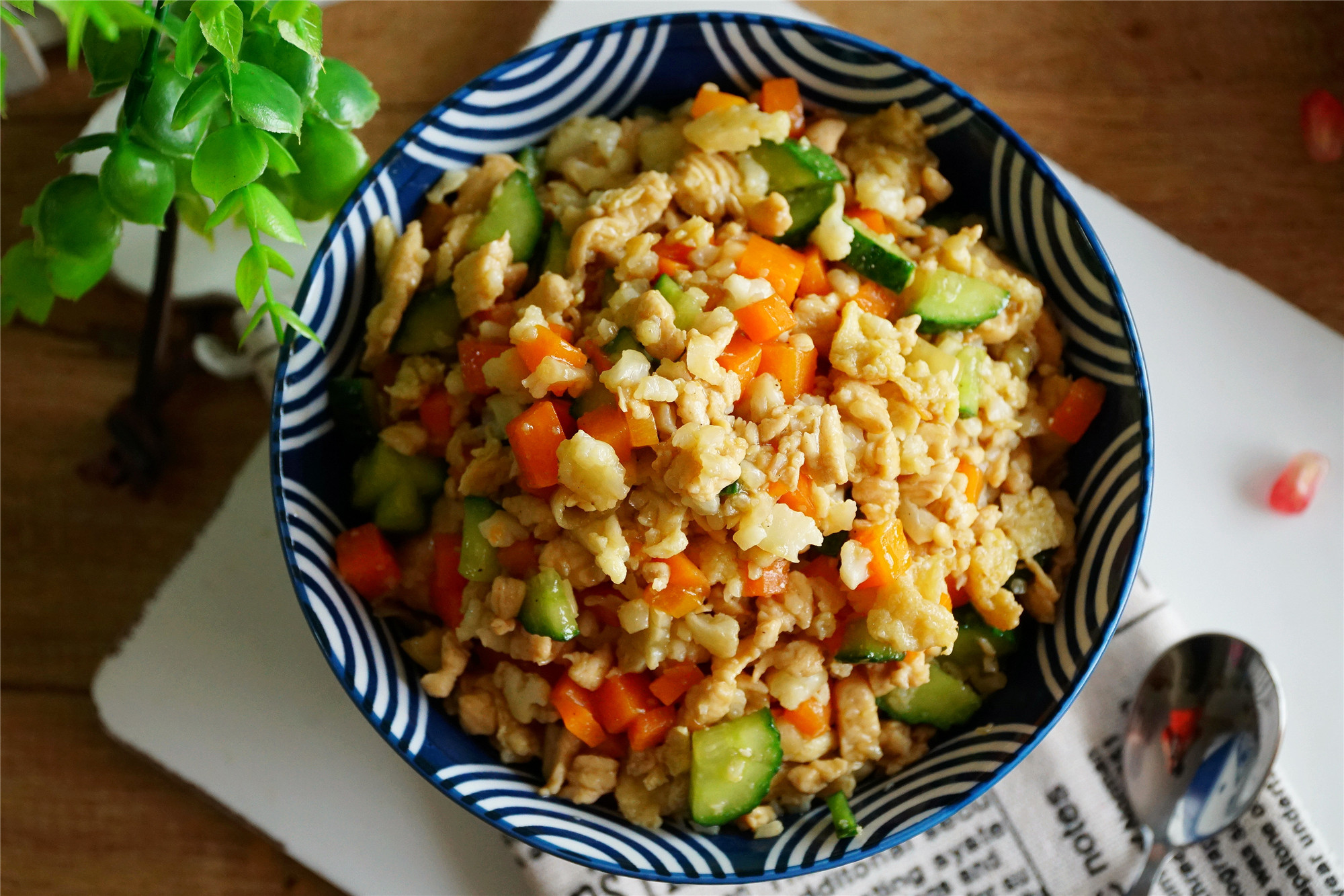 不吃晚餐饿得慌,试试这种无米炒饭,解馋无负担,女孩可以敞开吃_花椰菜