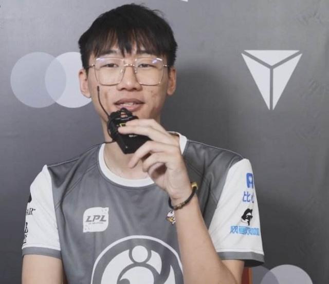 宁王分手认真备赛了?徐姨娘微博更换头像,一串乱码在表达什么?